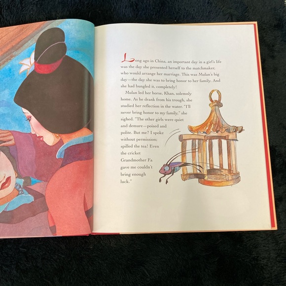 Disney’s Mulan picture book - Picture 6 of 9